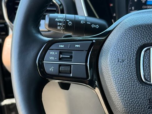 Certified 2024 Honda Pilot Elite image 17