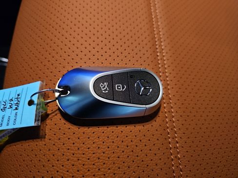 New 2026 Mercedes-Benz GLC 300 image 37