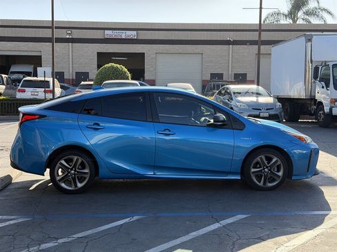 Used 2021 Toyota Prius XLE FWD image 8