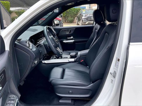 Used 2023 Mercedes-Benz EQB 300 4MATIC w/ Exclusive Package image 7