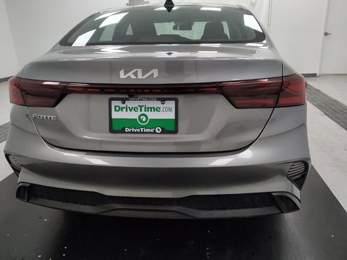 Used 2022 Kia Forte LXS FWD image 7
