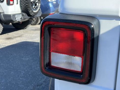 Used 2021 Jeep Wrangler Unlimited Sport image 10