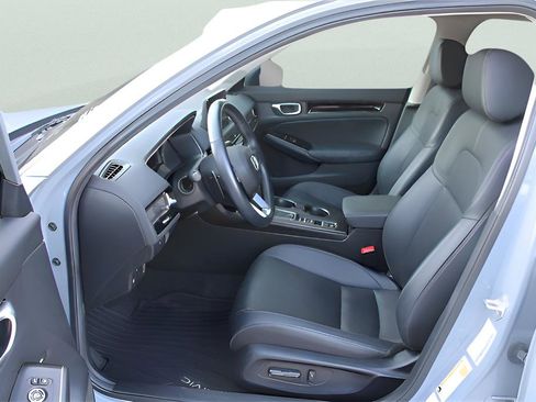 Used 2024 Honda Civic Touring image 25