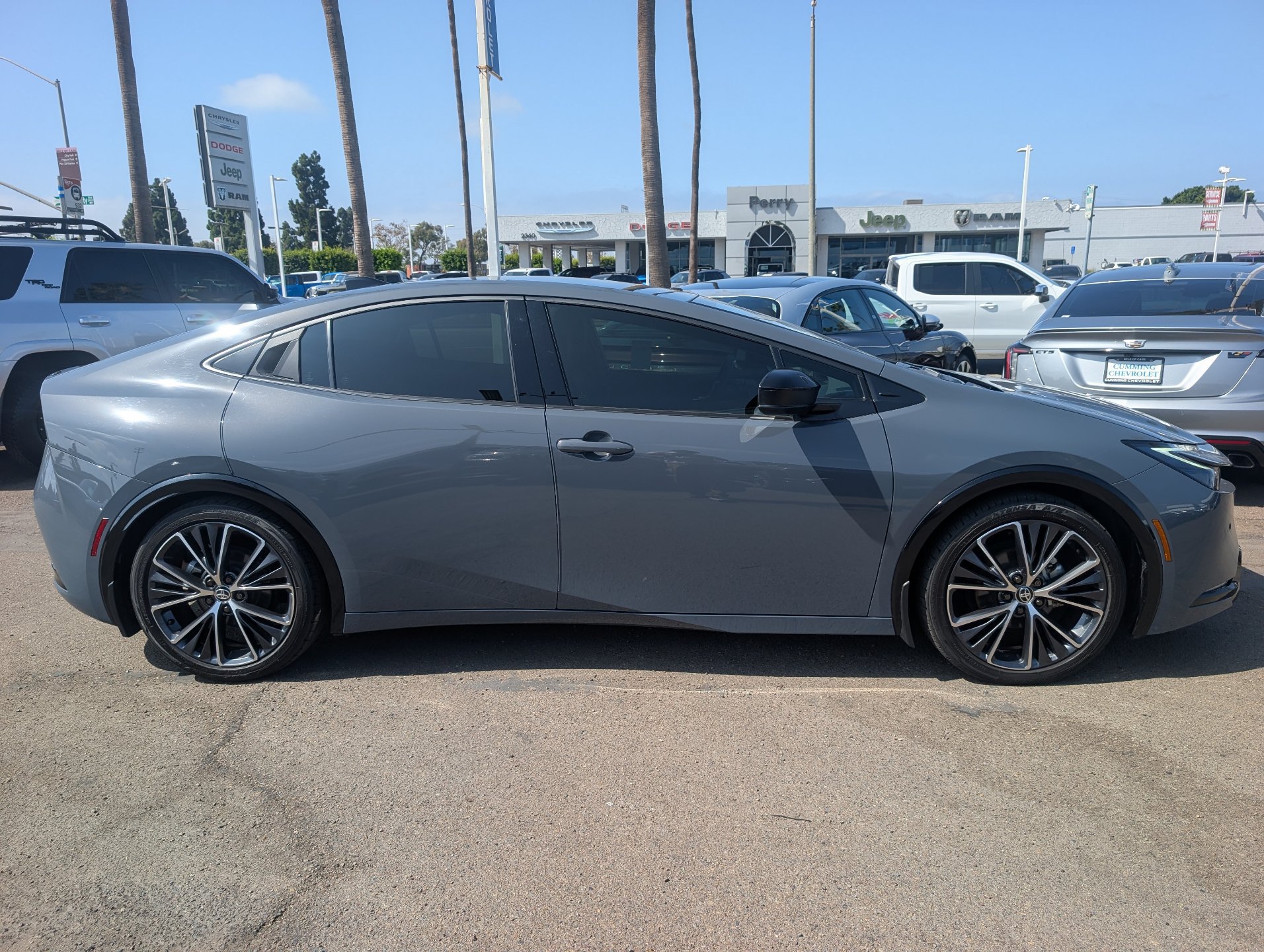 Used 2024 Toyota Prius XLE FWD image 7