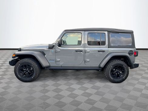 Used 2023 Jeep Wrangler Unlimited w/ Cold Weather Group AWD/4WD image 9