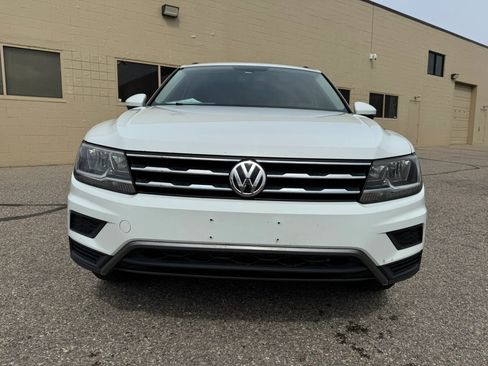 Used 2020 Volkswagen Tiguan SE AWD/4WD image 2