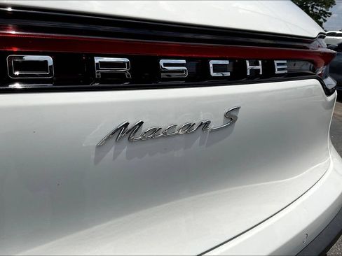 Used 2022 Porsche Macan S AWD/4WD image 23