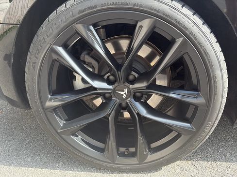 Used 2022 Tesla Model 3 Long Range AWD/4WD image 9