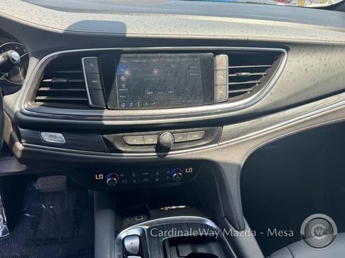Used 2024 Buick Enclave Premium AWD/4WD image 20