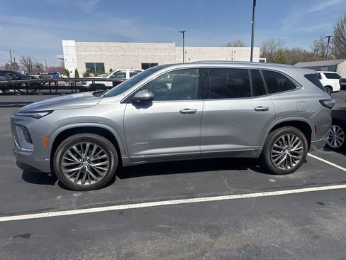 Certified 2025 Buick Enclave Avenir w/ Super Cruise Package image 4