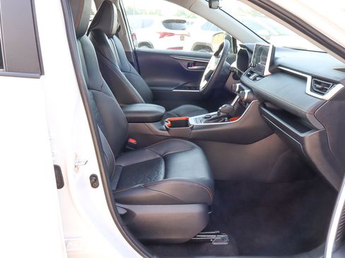 Used 2024 Toyota RAV4 Adventure image 21