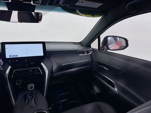 Used 2024 Toyota Venza Nightshade image 40