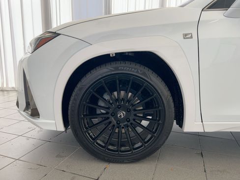 Used 2019 Lexus UX 200 F Sport w/ F Sport Premium Package image 12