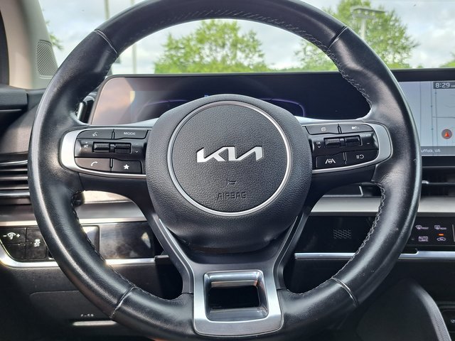 Used 2025 Kia Sportage EX FWD image 11