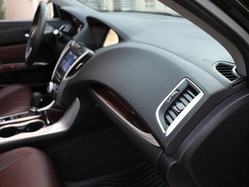 Used 2015 Acura TLX w/ Technology Package FWD image 11