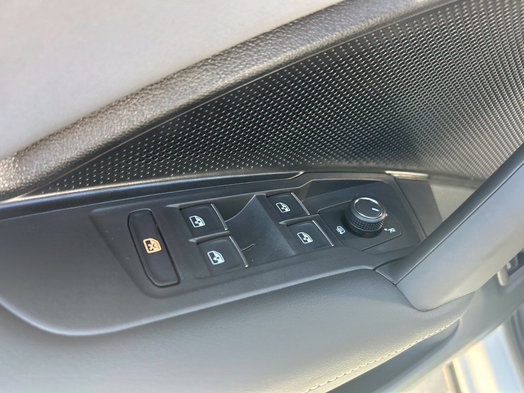 New 2026 Volkswagen Tiguan SE R-Line FWD image 56