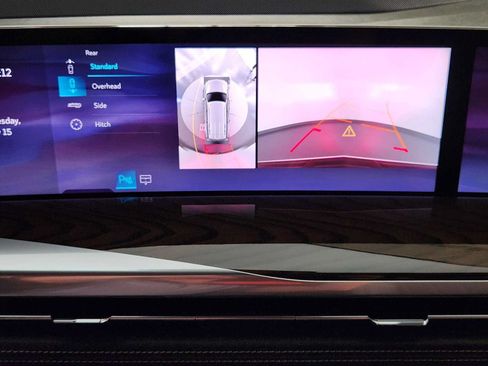 Used 2025 Cadillac Escalade Sport Platinum w/ LPO, Floor Liner Package AWD/4WD image 18
