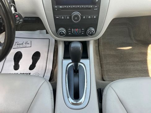 Used 2008 Chevrolet Impala LT w/ Luxury Edition Package FWD image 17