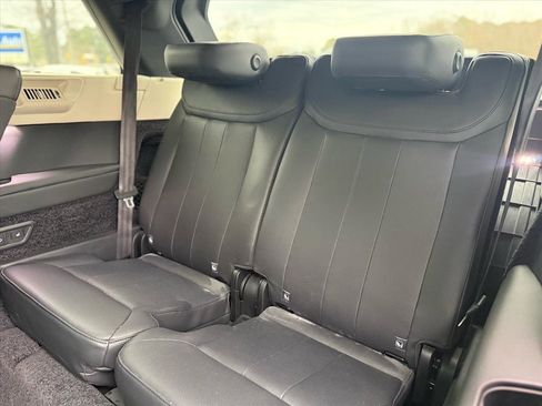 Used 2023 Land Rover Range Rover Long Wheelbase SE image 30