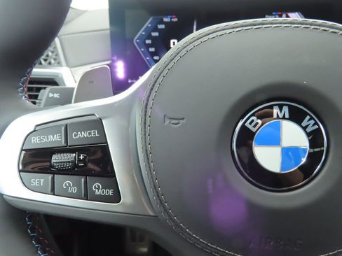 New 2026 BMW X7 M60i image 11