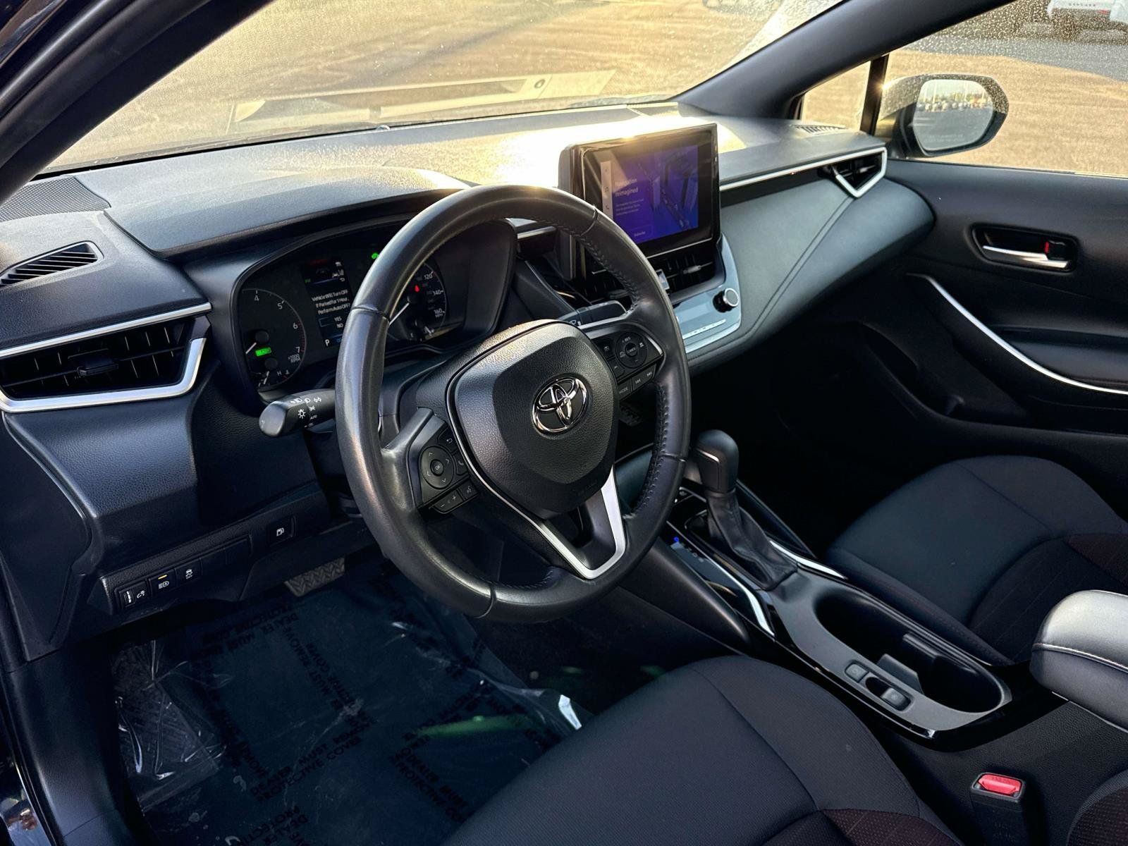 Used 2024 Toyota Corolla SE w/ SE Package FWD image 11