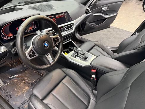 Used 2020 BMW 330i Sedan w/ M Sport Package RWD image 31