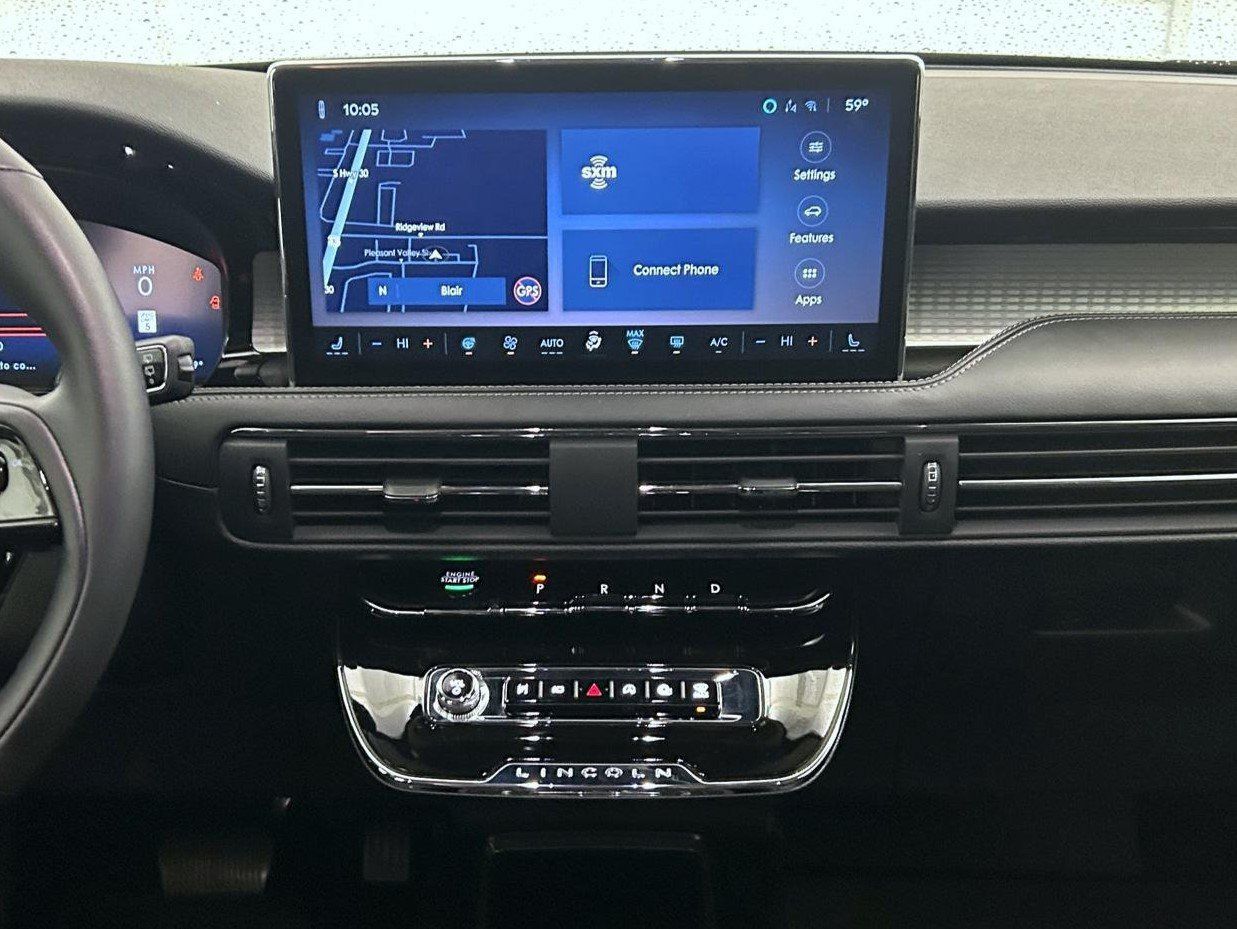 Used 2024 Lincoln Corsair AWD w/ Equipment Group 101A image 12