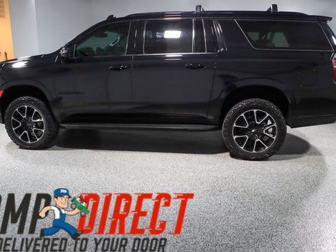 Used 2021 Chevrolet Suburban RST w/ Luxury Package AWD/4WD image 10