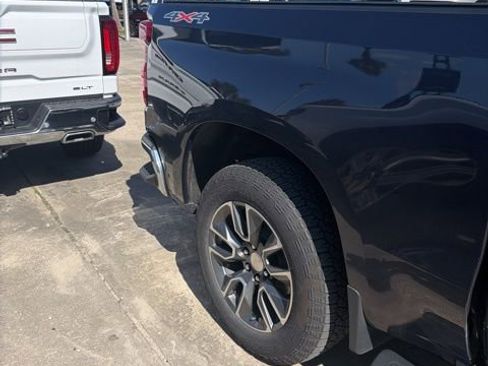 Used 2023 Chevrolet Silverado 1500 LT w/ Protection Package image 6