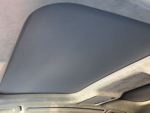 Used 2019 Audi A8 L 3.0T w/ Luxury Package image 11