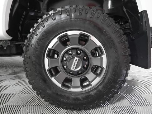 Used 2024 Ford F250 Platinum w/ Tremor Off-Road Package AWD/4WD image 30