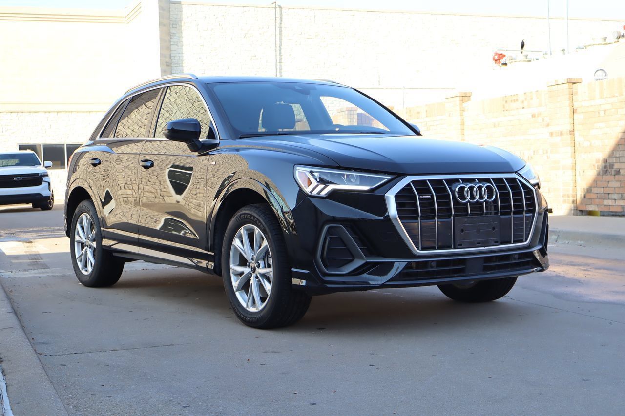 Used 2025 Audi Q3 2.0T Premium AWD/4WD image 2