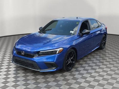 Used 2023 Honda Civic Sport image 3