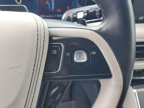 Used 2025 Lincoln Aviator AWD w/ Jet Appearance Package image 21