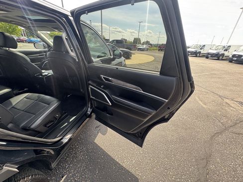 Used 2020 Kia Telluride EX w/ EX Premium Package AWD/4WD image 19