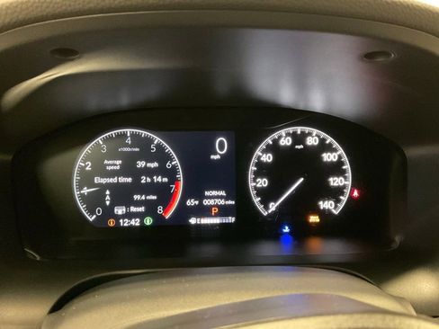 Used 2024 Honda HR-V LX image 2