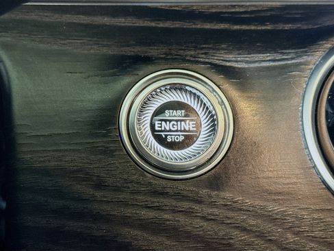 Used 2020 Mercedes-Benz E 350 Sedan w/ Parking Assistance Package image 21