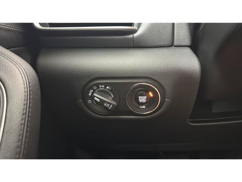 Used 2019 Maserati Levante S AWD/4WD image 35
