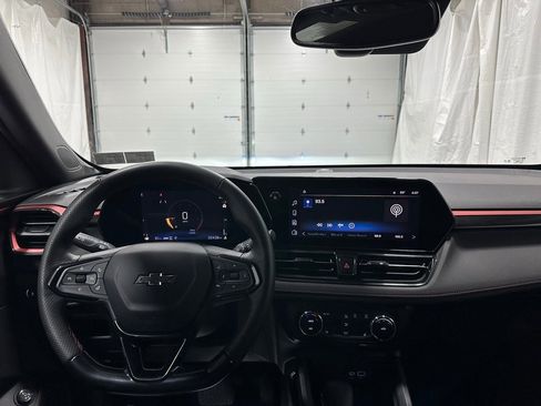 Used 2024 Chevrolet TrailBlazer RS w/ Convenience Package image 16