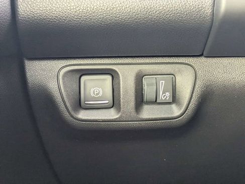 Used 2019 GMC Acadia SLT w/ Black Edition image 23