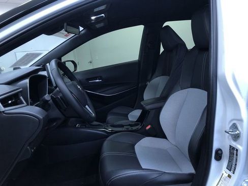 Certified 2025 Toyota Corolla XSE image 18