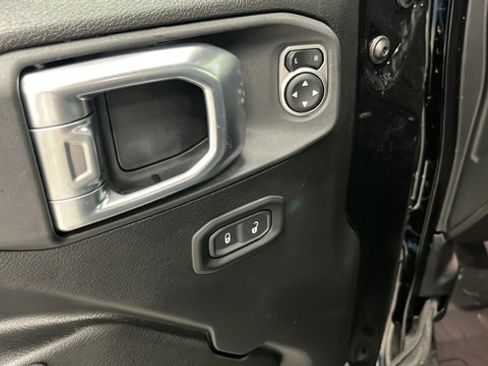 New 2026 Jeep Gladiator Sport AWD/4WD image 21