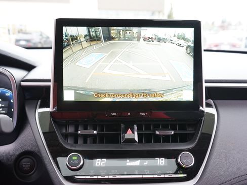 Used 2026 Toyota Corolla Cross XLE image 23