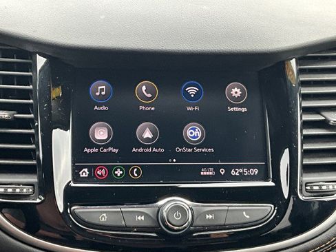 Used 2021 Chevrolet Trax LT w/ Sport Edition FWD image 21