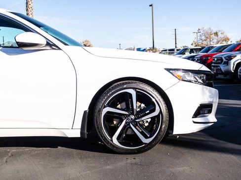 Used 2019 Honda Accord Sport image 11