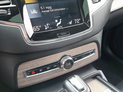 Certified 2022 Volvo XC90 T6 Inscription w/ Climate Package image 16