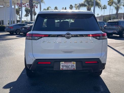 Certified 2024 Nissan Pathfinder S image 7