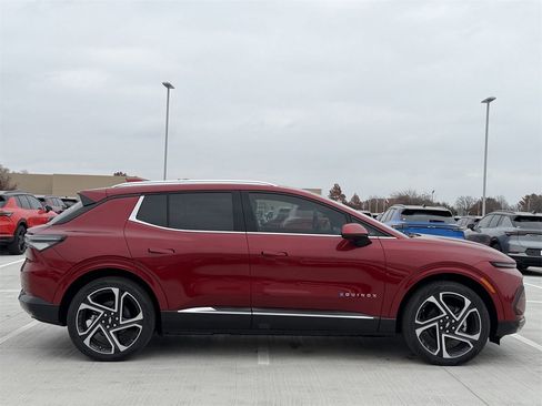 New 2026 Chevrolet Equinox EV LT image 3
