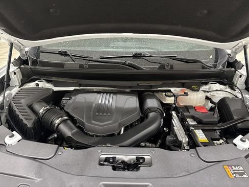Used 2025 GMC Acadia Elevation w/ Elevation Premium Package FWD image 30