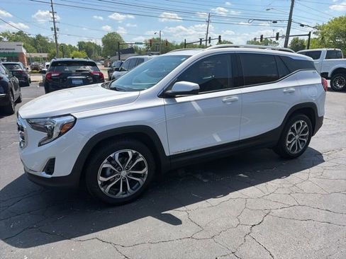 Used 2021 GMC Terrain SLT w/ Infotainment Package II AWD/4WD image 3